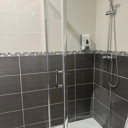 Hotel Central Hotel 2*