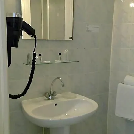 Hôtel Central 2*