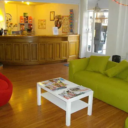 Hotel Central Hotell 2*