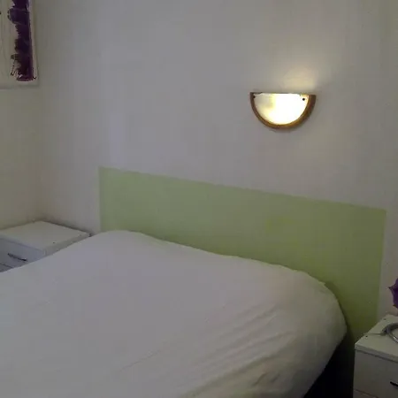 Hotel Central 2* 카르카손
