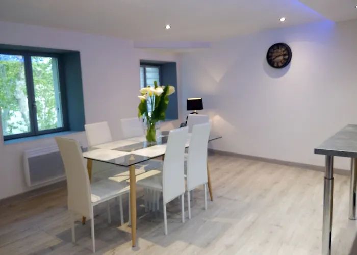 Hotel Central Hotel 2*